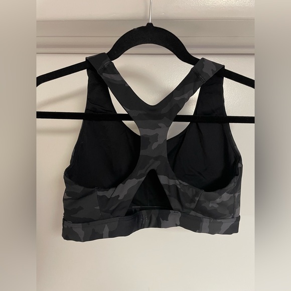 Athleta Sports Bra Black Camo Size ? - Picture 2 of 3